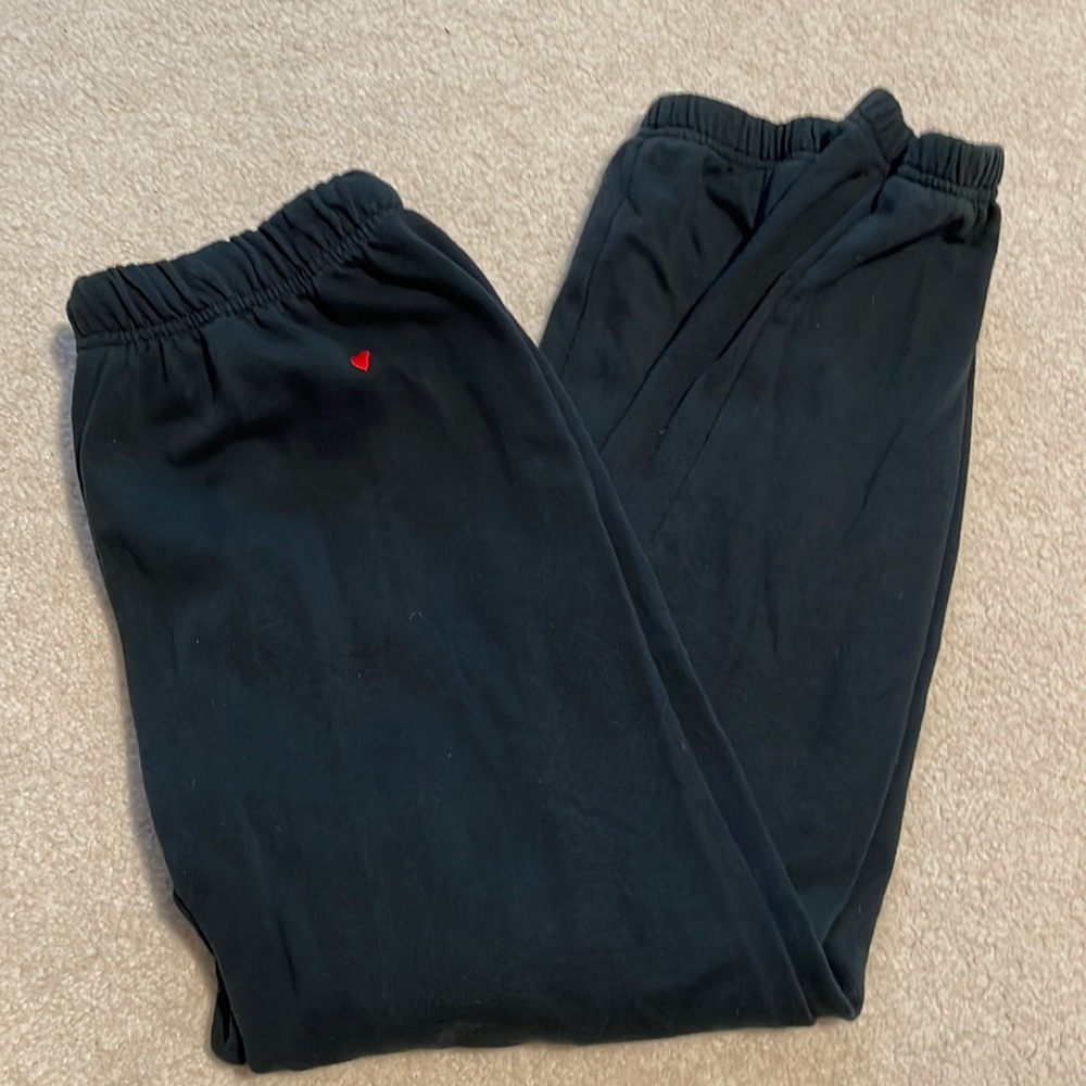 suburban riot navy sweatpants with heart